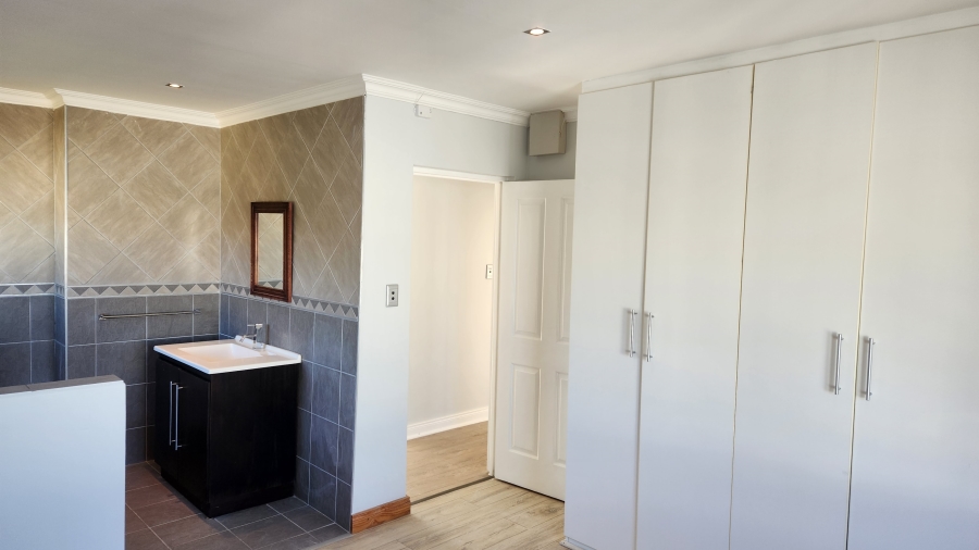 3 Bedroom Property for Sale in Dana Bay Western Cape